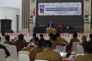 Sekda Lotim membuka Acara edukasi kades dan kawil untuk penghapusan perkawinan anak