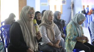 Aida Magdalena - Ketua Sekolah Perempuan Pade Angen Desa Loyok